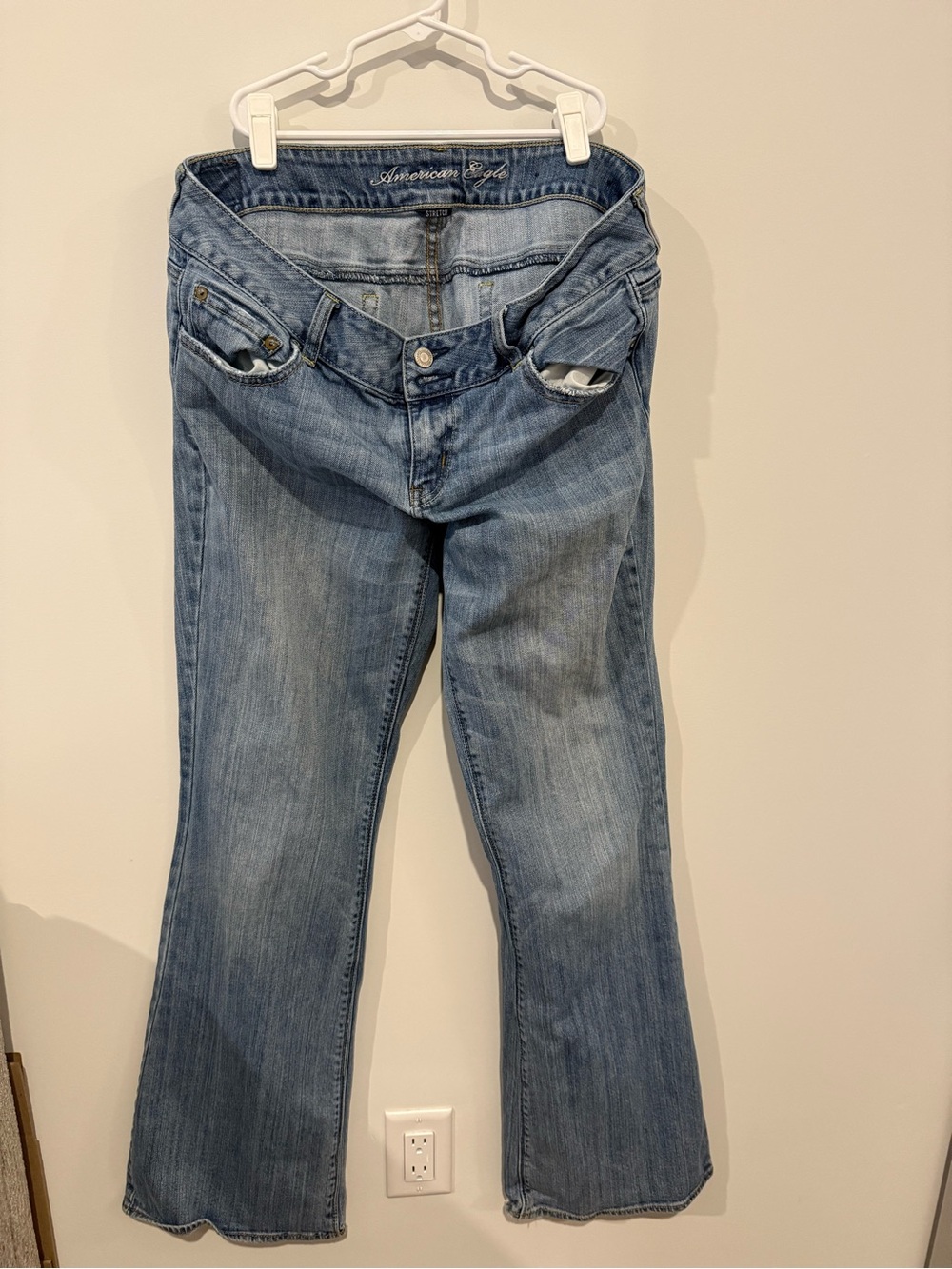 American Eagle Outfitters Medium Light Blue Bootcut Jeans